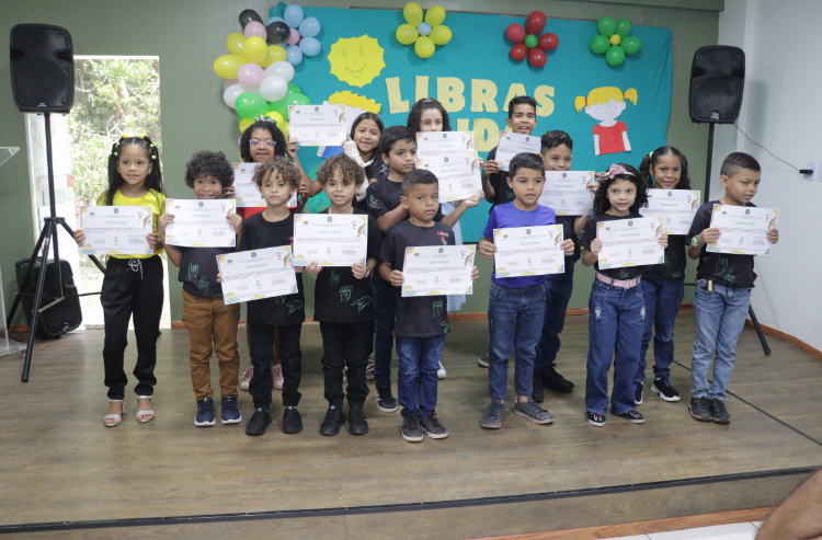 Campus abre 30 vagas para o curso de libras kids